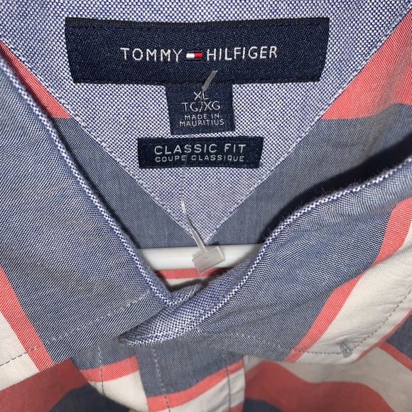 Tommy Hilfiger button up - Picture 3 of 3